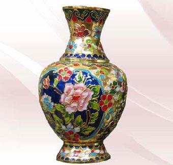 景泰藍 銅胎掐絲琺瑯，流光溢彩的民族瑰寶
